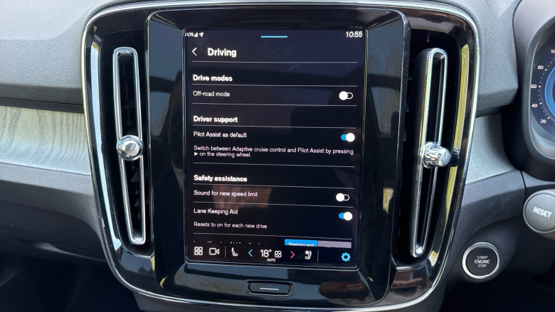 Volvo XC40 2.0 B3P Ultra Dark 5dr Auto Petrol Estate